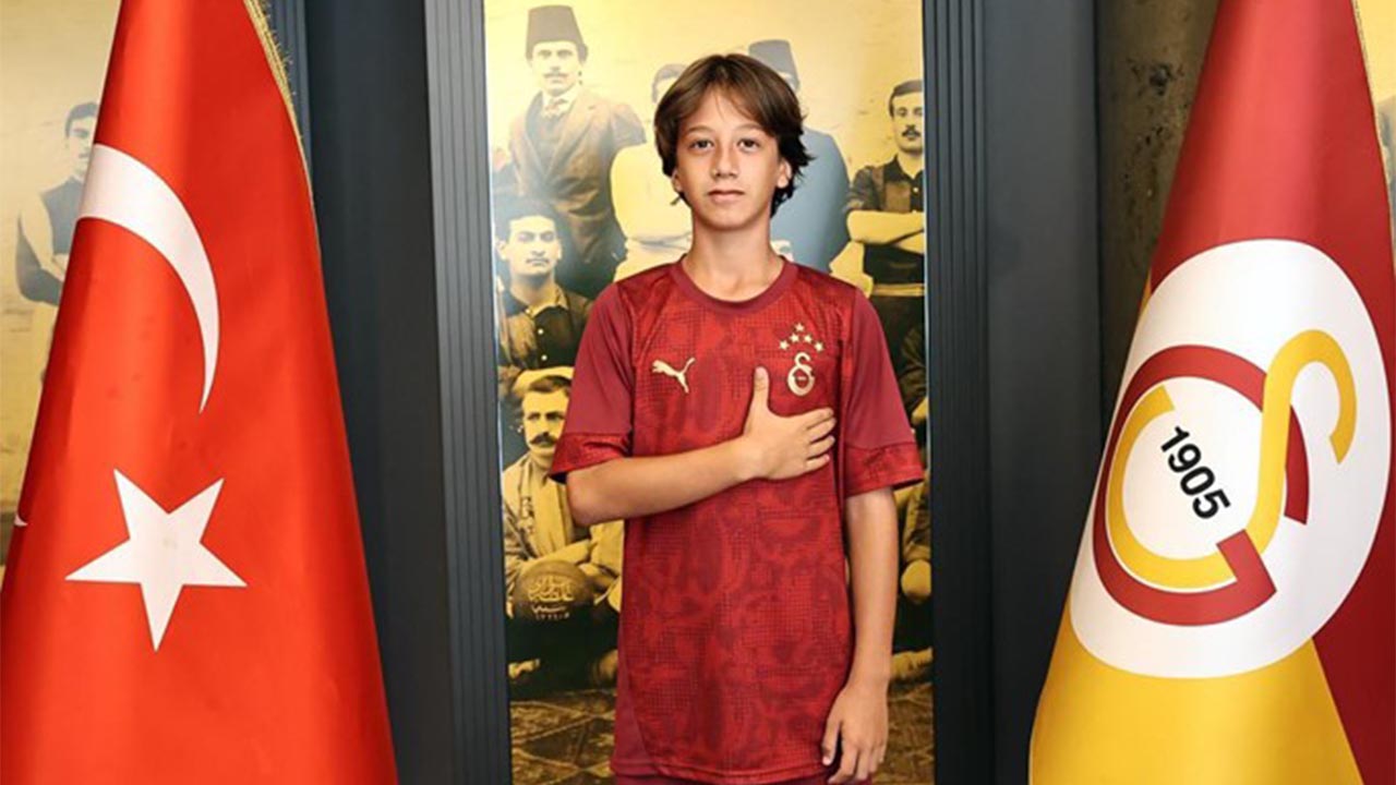 Ömer Özyurt Formayı Giydi İmzayı Attı (3)