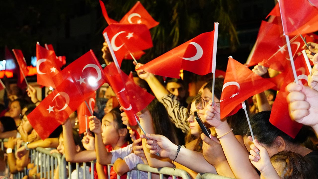 Samida Armutlu ’Yu Coşturdu (1)