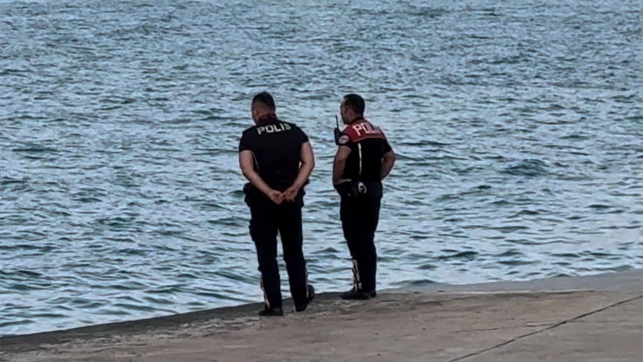 Samsun’da Taşkınlık Yapan Şahıs Polisten Kaçarken Denize Atladı