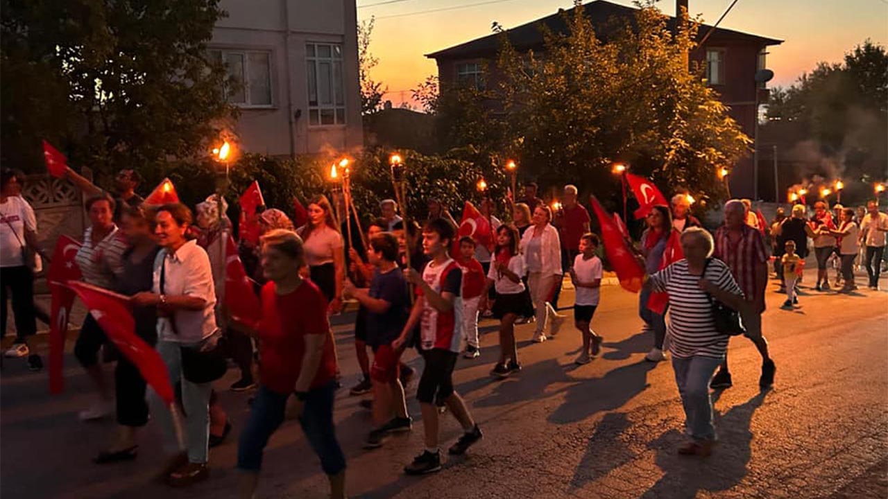 Subaşı, Fener Alayıyla Bayramı Kutladı (1)