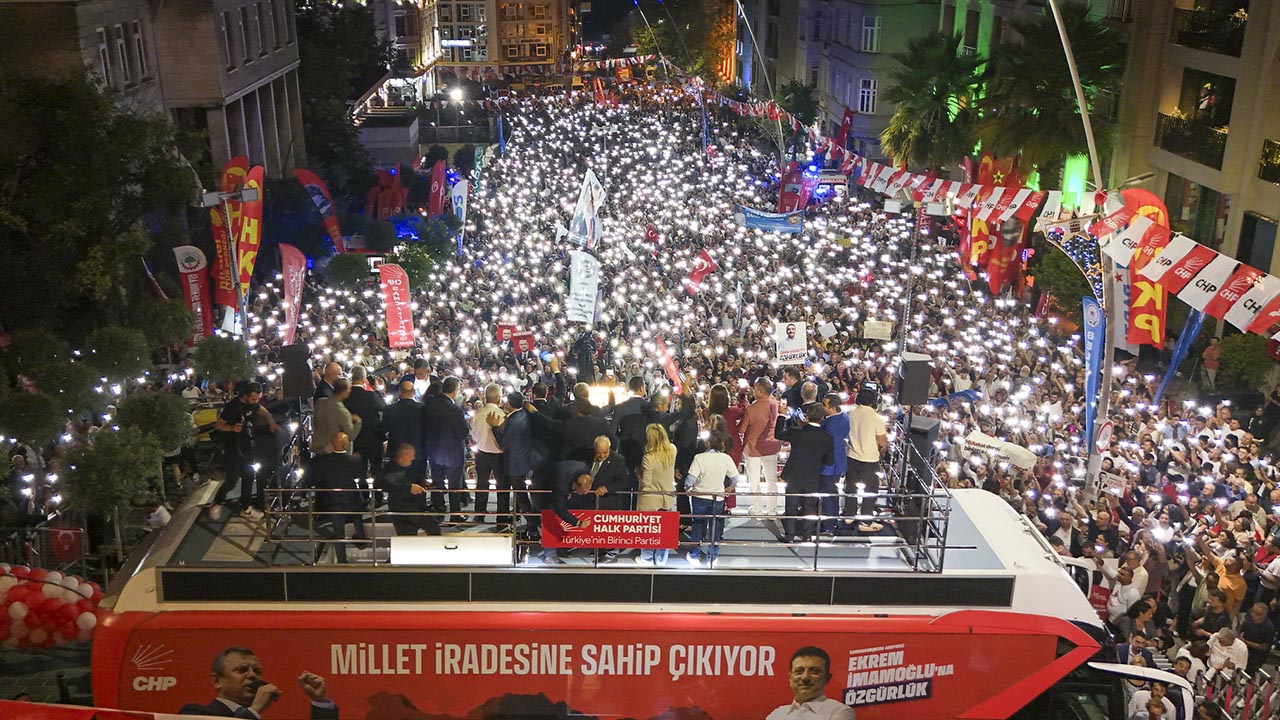 Chp Özgür Özel Beyoğlu Miting Belediye (4)