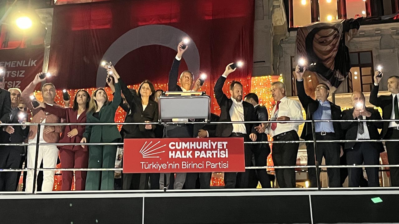 Chp Özgür Özel Beyoğlu Miting Belediye (6)