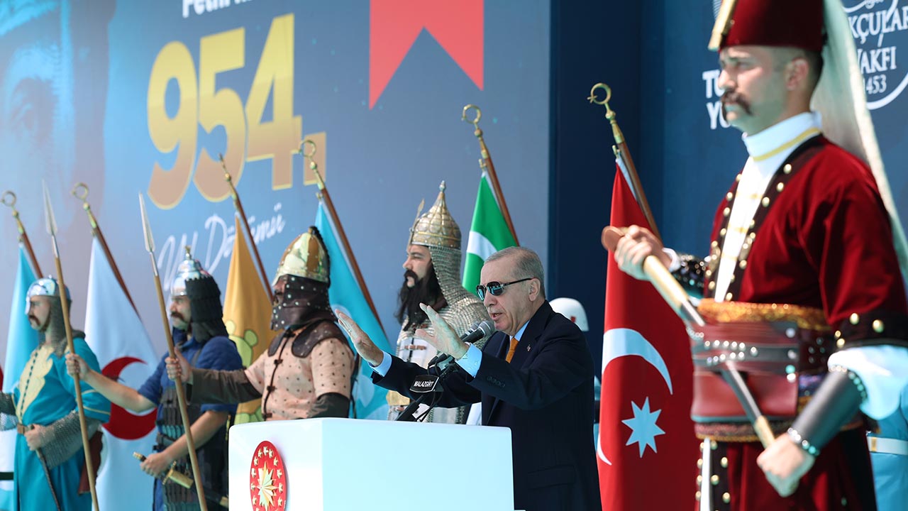 Cumhurbaşkanı Erdoğan Malazgirt Zafer Konuşma Bitlis (1)