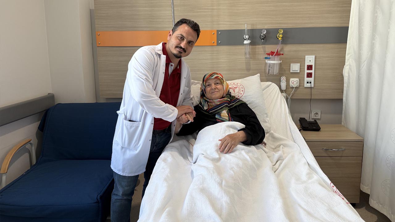 Yalova’da Bir İlk! Anevrizma Kapalı Yöntemle Ameliyat Edildi (3)