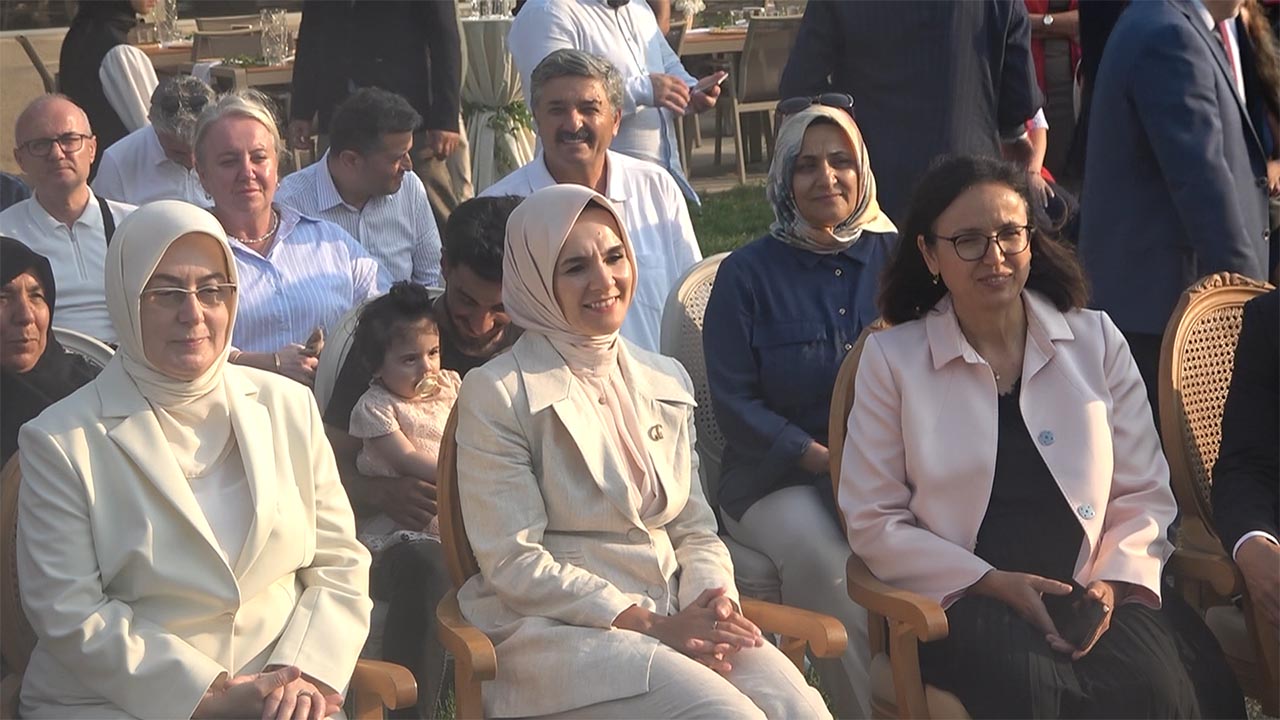 Yalova Aile Sosyal Hizmet Bakan Evlenecek Gencler Destekleme Faizsiz Kredi Proje Nihah (1)