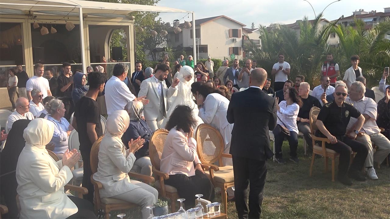 Yalova Aile Sosyal Hizmet Bakan Evlenecek Gencler Destekleme Faizsiz Kredi Proje Nihah (2)