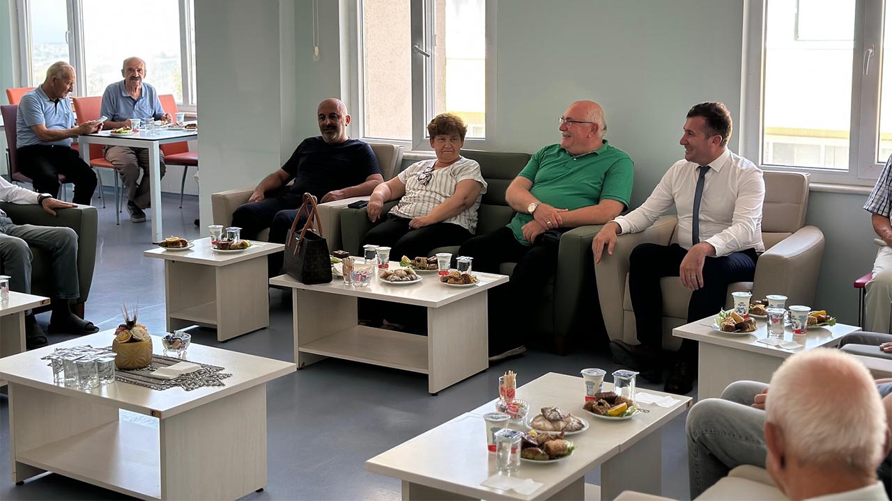 Yalova Aile Sosyal Hizmet Il Mudur Merkez Huzurevi Ziyaret (2)
