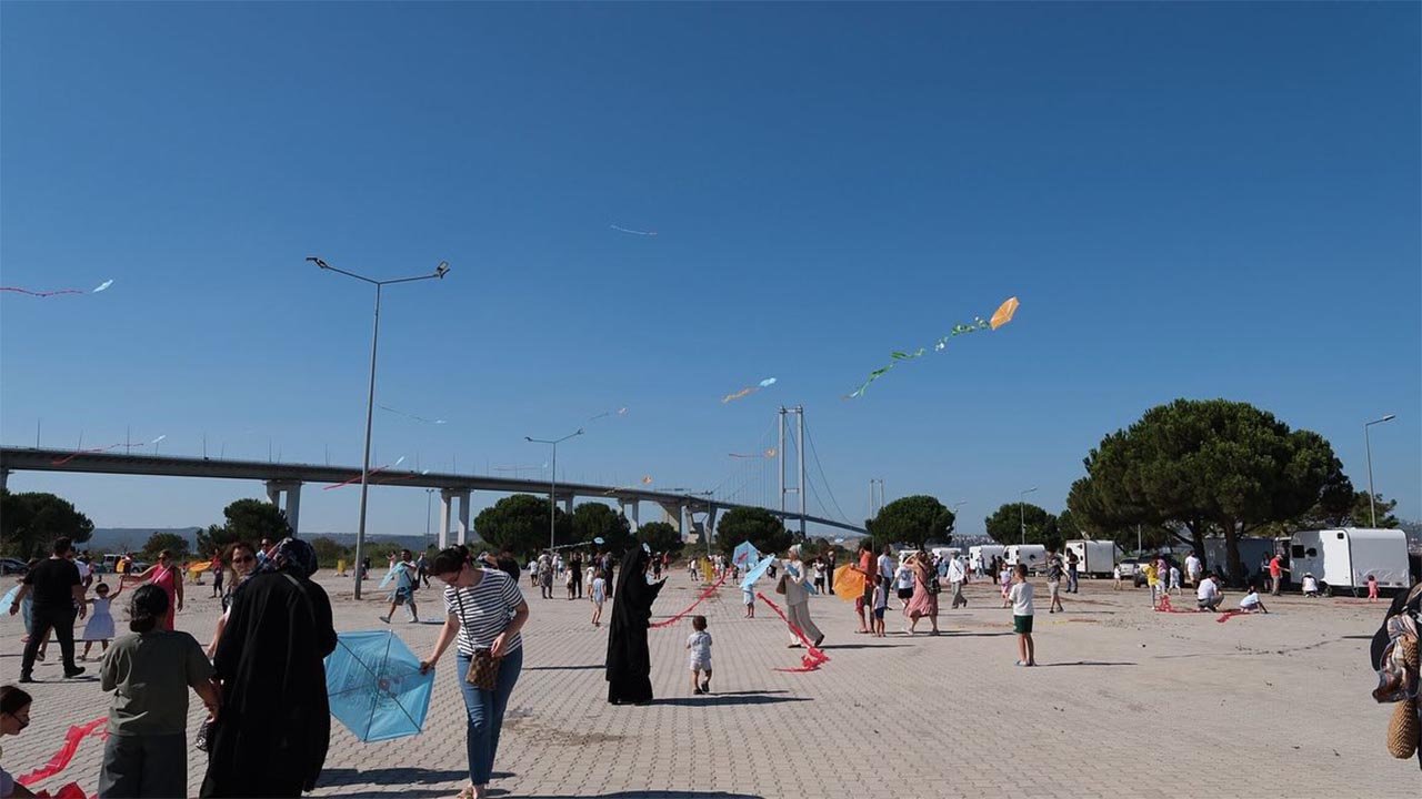 Yalova Altinova Ucurtma Senlik Cosku (2)