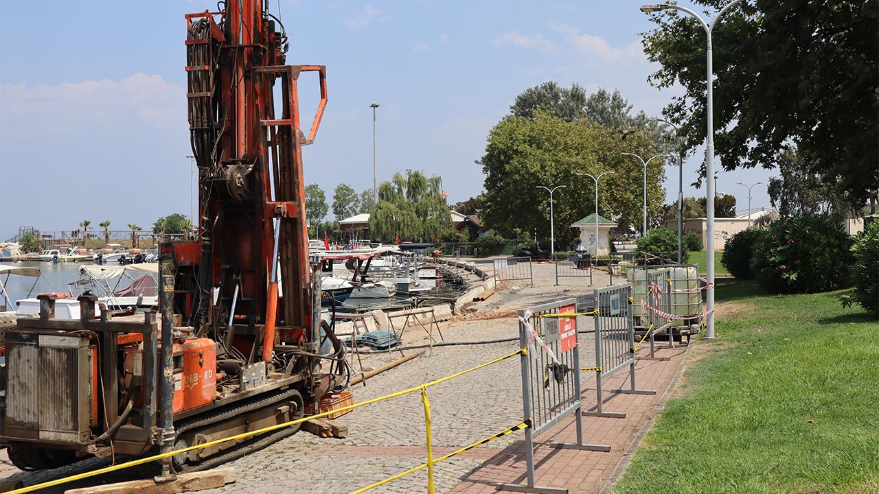Yalova Belediye Agustos Meclis Bad Godersberg Park Tadilat Calisma (2)