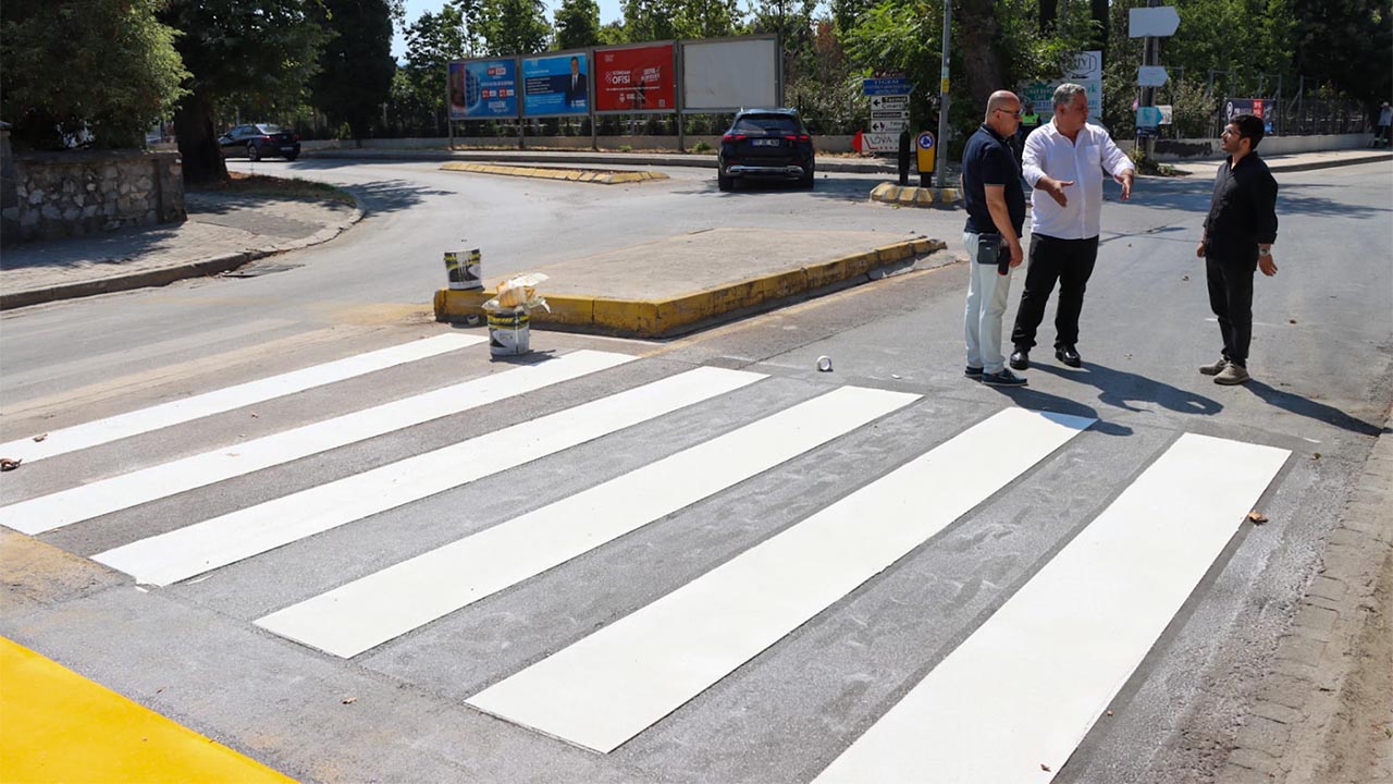 Yalova Belediye Yol Cizgileri Yaya Gecit Boyama Calisma (4)