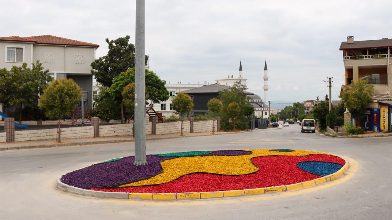 Yalova Belediyesi Park Bahceler Peyzaj Calisma (1)