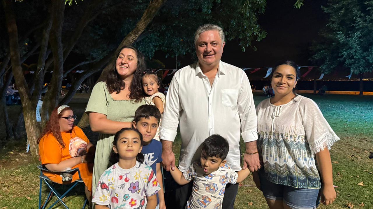 Yalova Beledi̇yesi̇'nden Açik Havada Si̇nema Keyfi̇ (4)