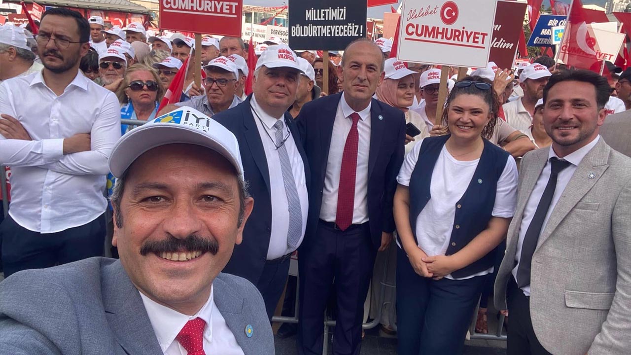 Yalova Bursa Iyi Parti Il Baskan Genel Merkez Miting Katilim (3)