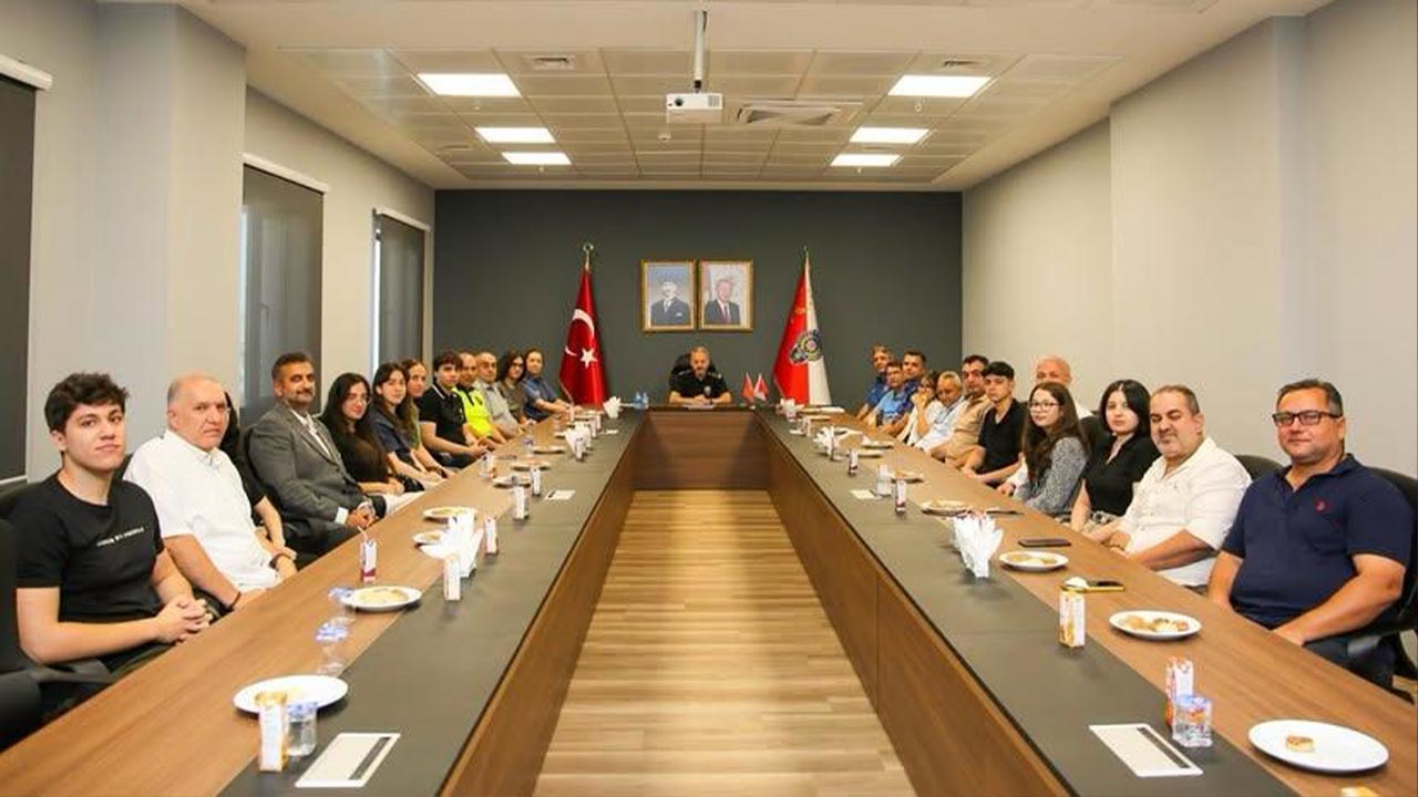 Yalova Emniyet Mudur Genc Tebrik (1)