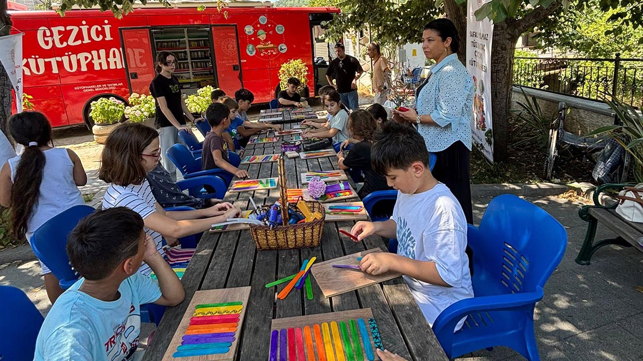Yalova Gezici Kutuphane Koy Kitap (1)