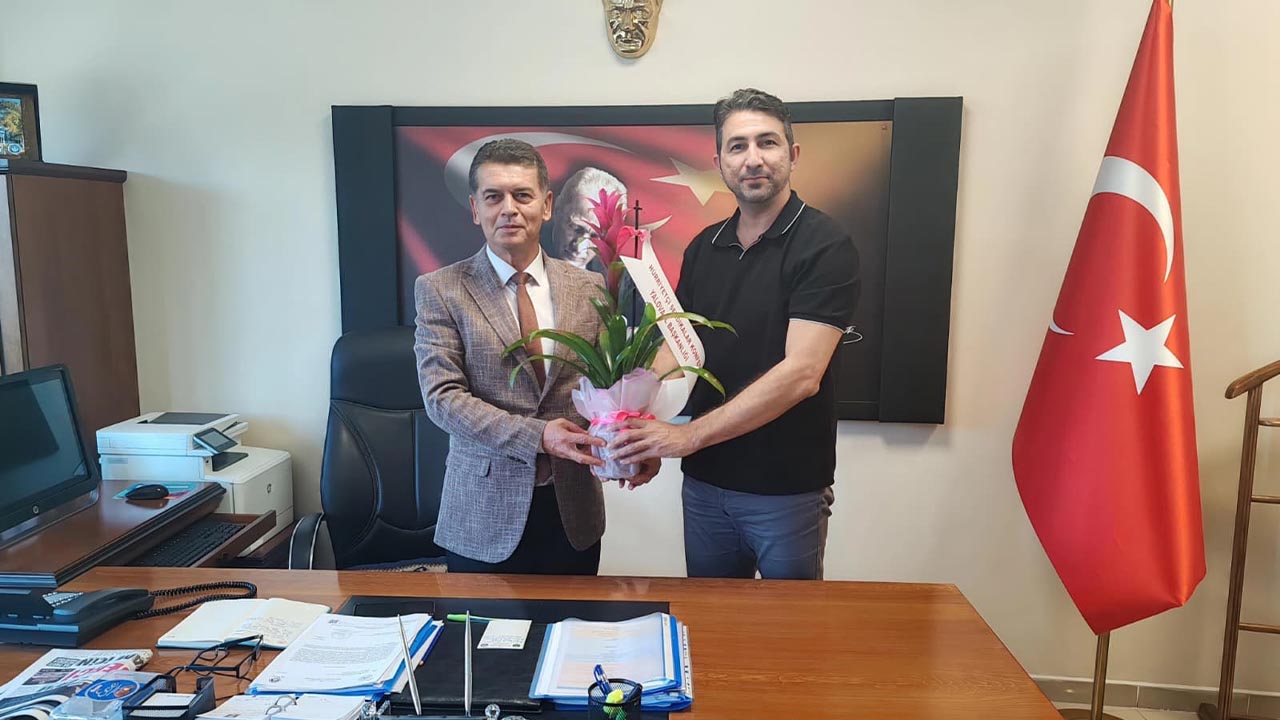 Yalova Hurriyetci Sendika Temsilci Il Ozel Idare Sekreter Tebrik Ziyaret (1)