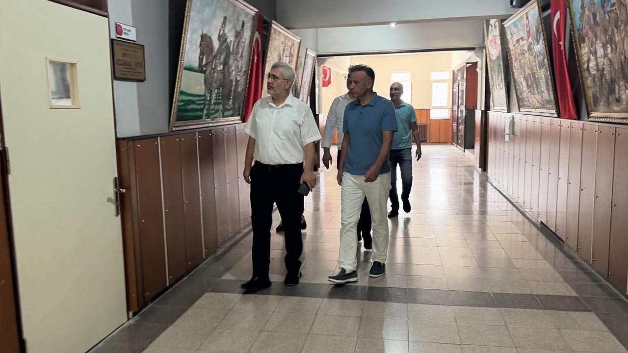 Yalova Il Milli Egitim Mudur Halil Inalcik Fen Lise Sehit Osman Altinkuyu Yeni Donem Hazirlik Calisma Inceleme (4)