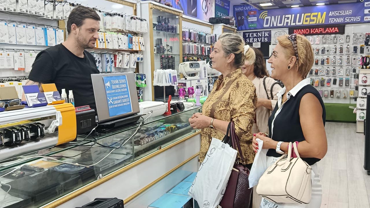 Yalova Iyi Parti Merkez Ilce Baskan Esnaf Nazar Boncugu Hediye (3)