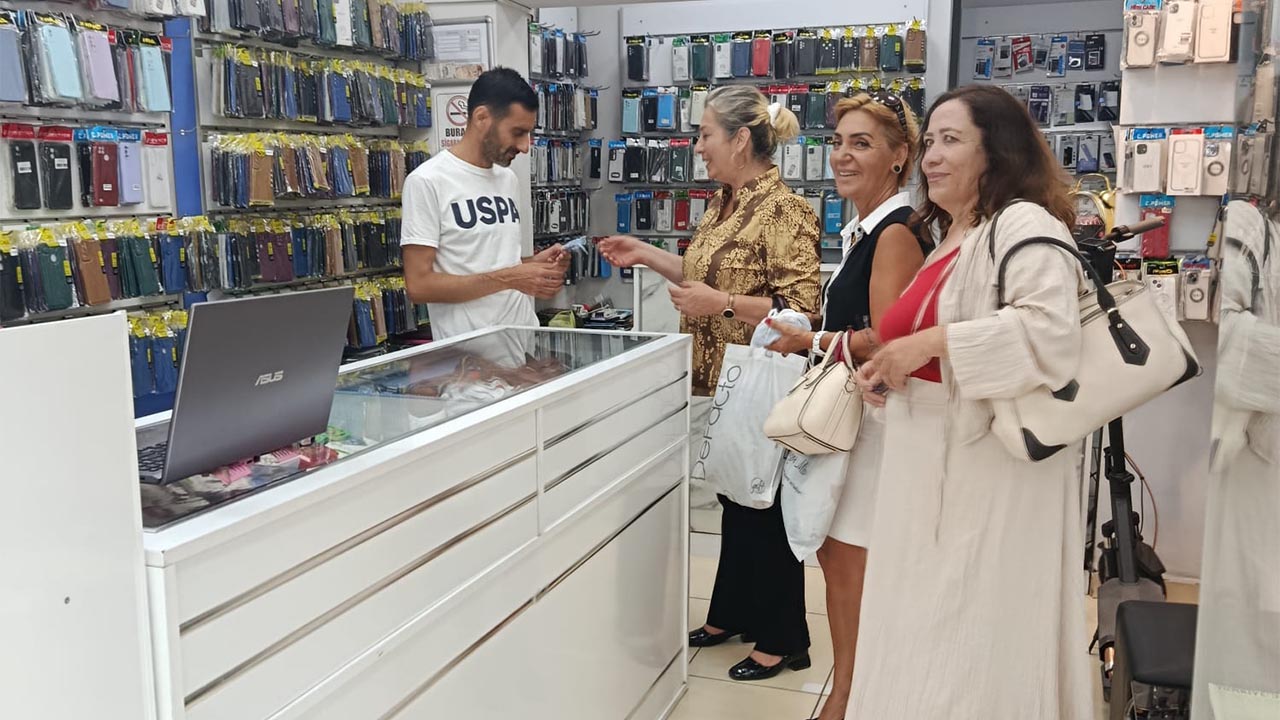 Yalova Iyi Parti Merkez Ilce Baskan Esnaf Nazar Boncugu Hediye (4)