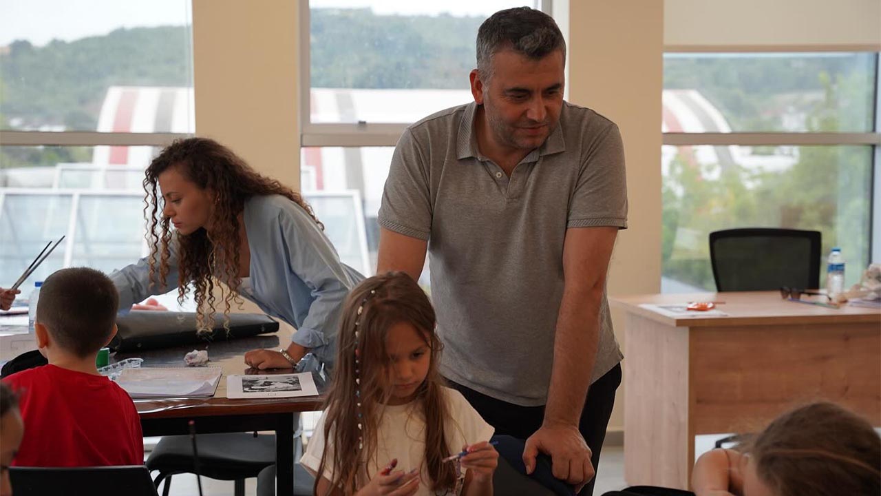 Yalova Kadikoy Belediye Baskan Resim Kurs Ziyaret Destek (5)