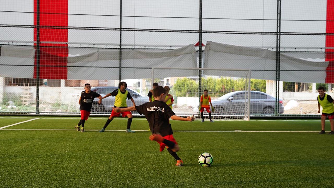 Yalova Kadikoy Belediye Baskan U11 U12 Futbol Takim Ziyaret (2)
