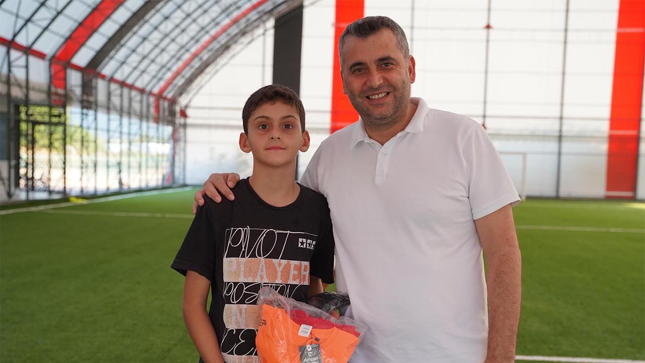 Yalova Kadikoy Belediye Baskan U11 U12 Futbol Takim Ziyaret (3)