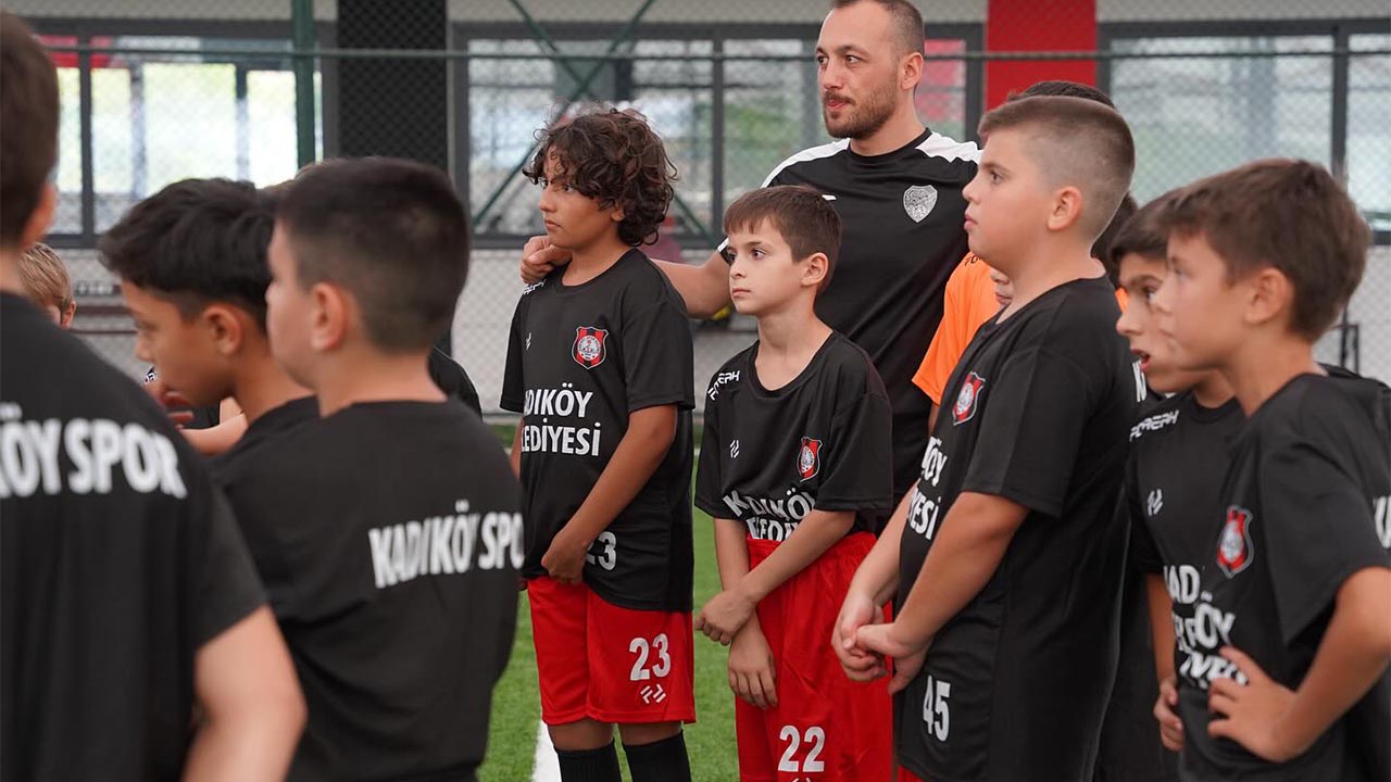 Yalova Kadikoy Belediye Baskan U11 U12 Futbol Takim Ziyaret (4)
