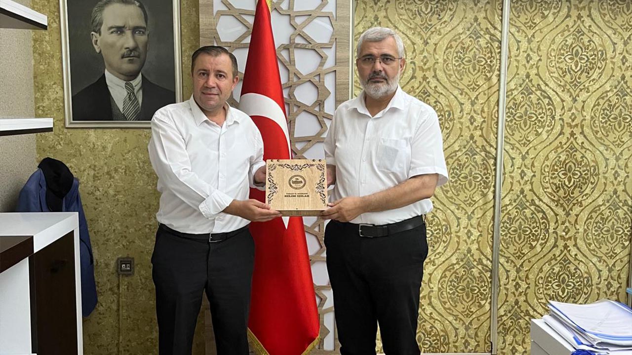 Yalova Kantin Isletmecileri Dernek Baskan Il Milli Egitim Mudur Ziyaret (1)