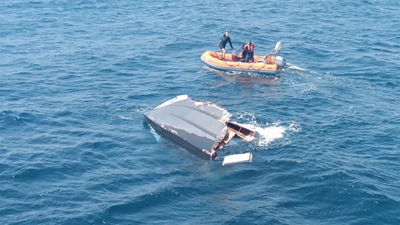 Yalova Marmara Adasi Aciklar Unlu Is Adami Sahil Guvenlik Arama Kurtarma Calisma (1)