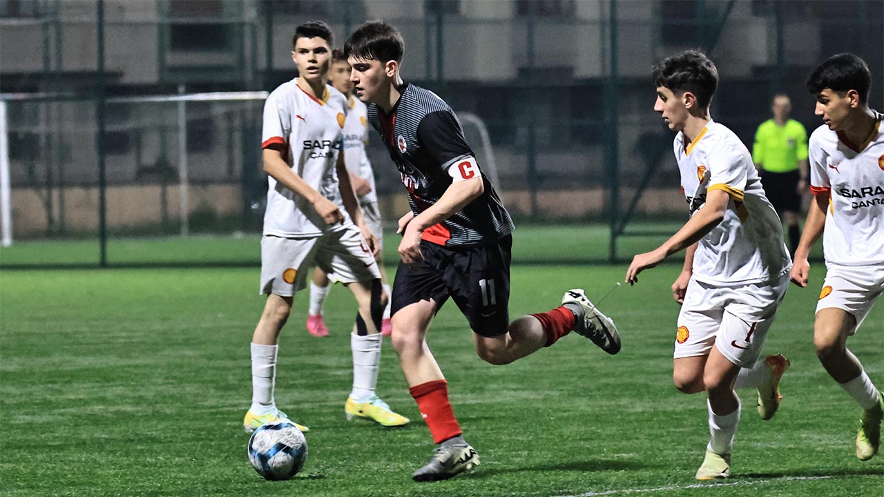 Yalova Turkiye Futbol Federasyon Elit Gelisim Lig Yalovaspor Yalovagucu (4)