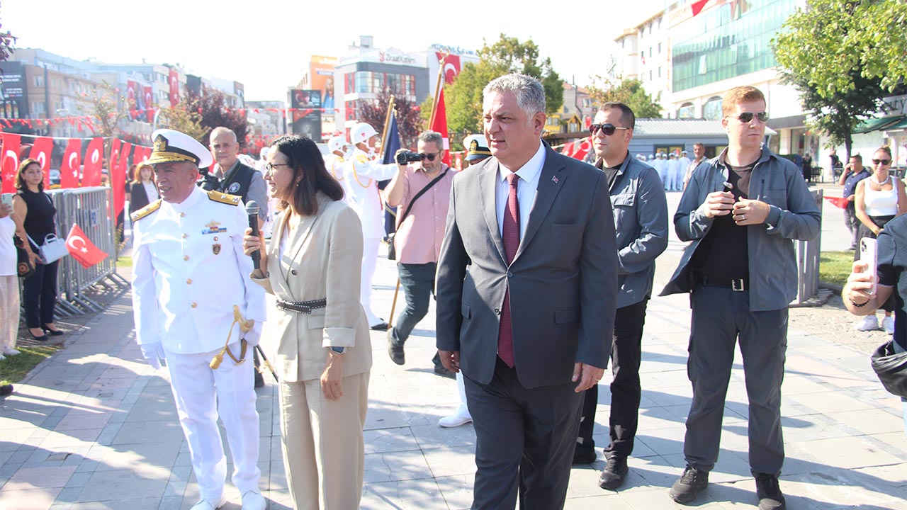 Yalova Zafer Bayram Kutlama Program Valilik Belediye Garnizon Komutanlik (2)