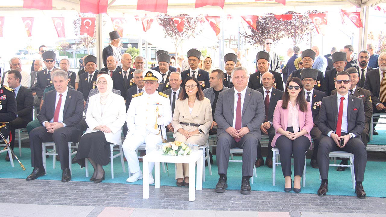 Yalova Zafer Bayram Kutlama Program Valilik Belediye Garnizon Komutanlik (6)