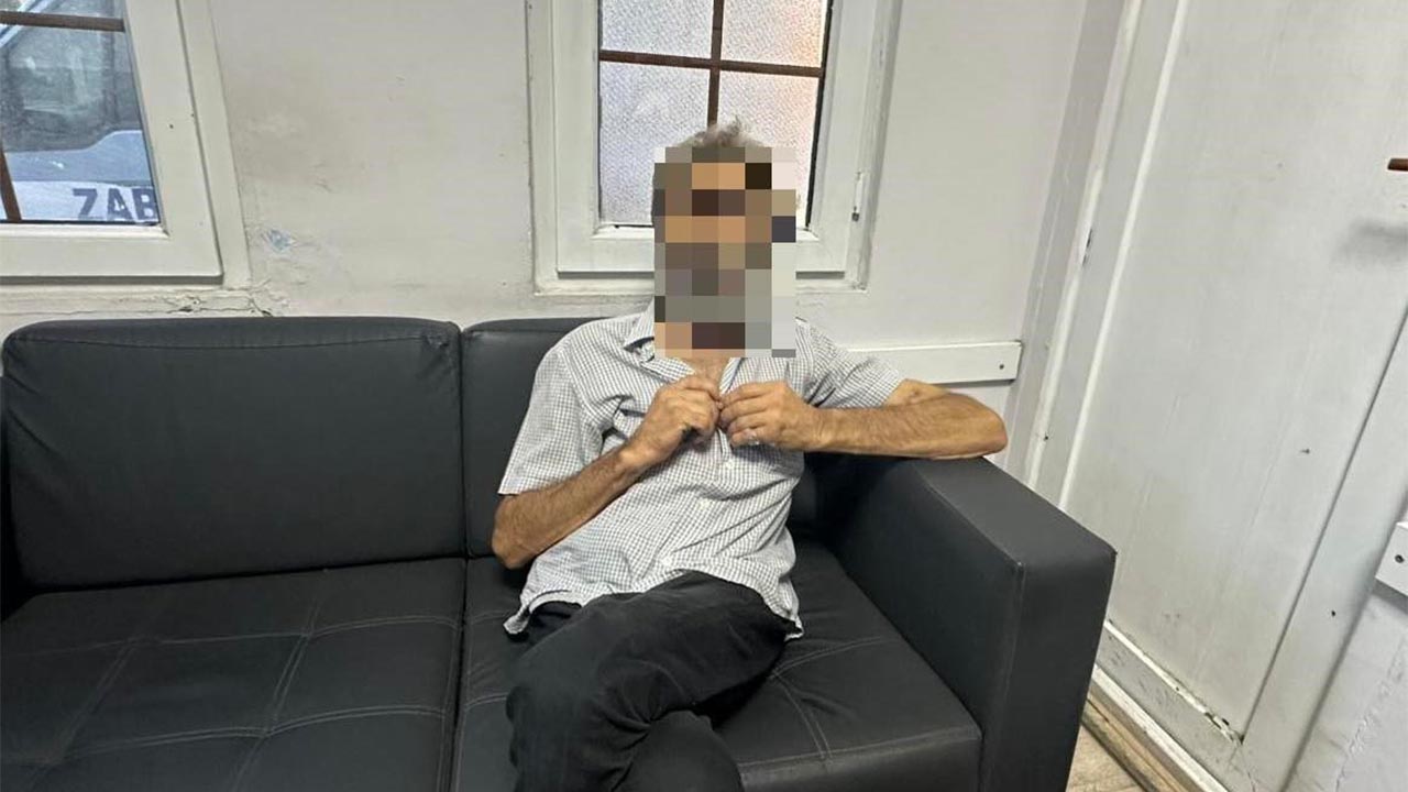 Yalova'da Dilencinin Üzerinden 45 Bin Lira Çıktı (1)