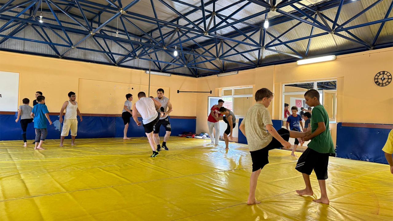 Yaz Spor Okullarinda Çocuklar Güreşi̇ Terci̇h Etti̇ (5)