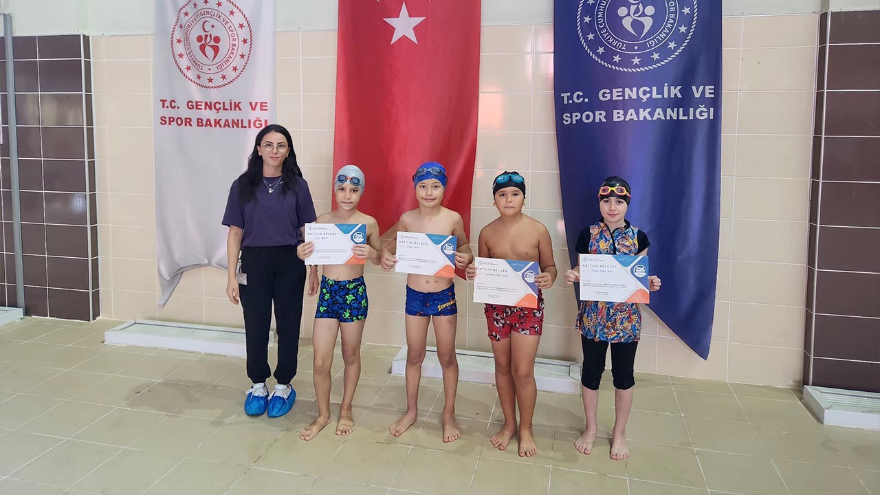 Minik Kulaçlar Sertifikalarına Kavuştu (3)