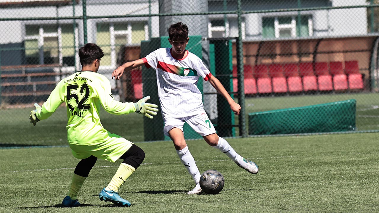 Bu Gençler Çok Farklı (2)
