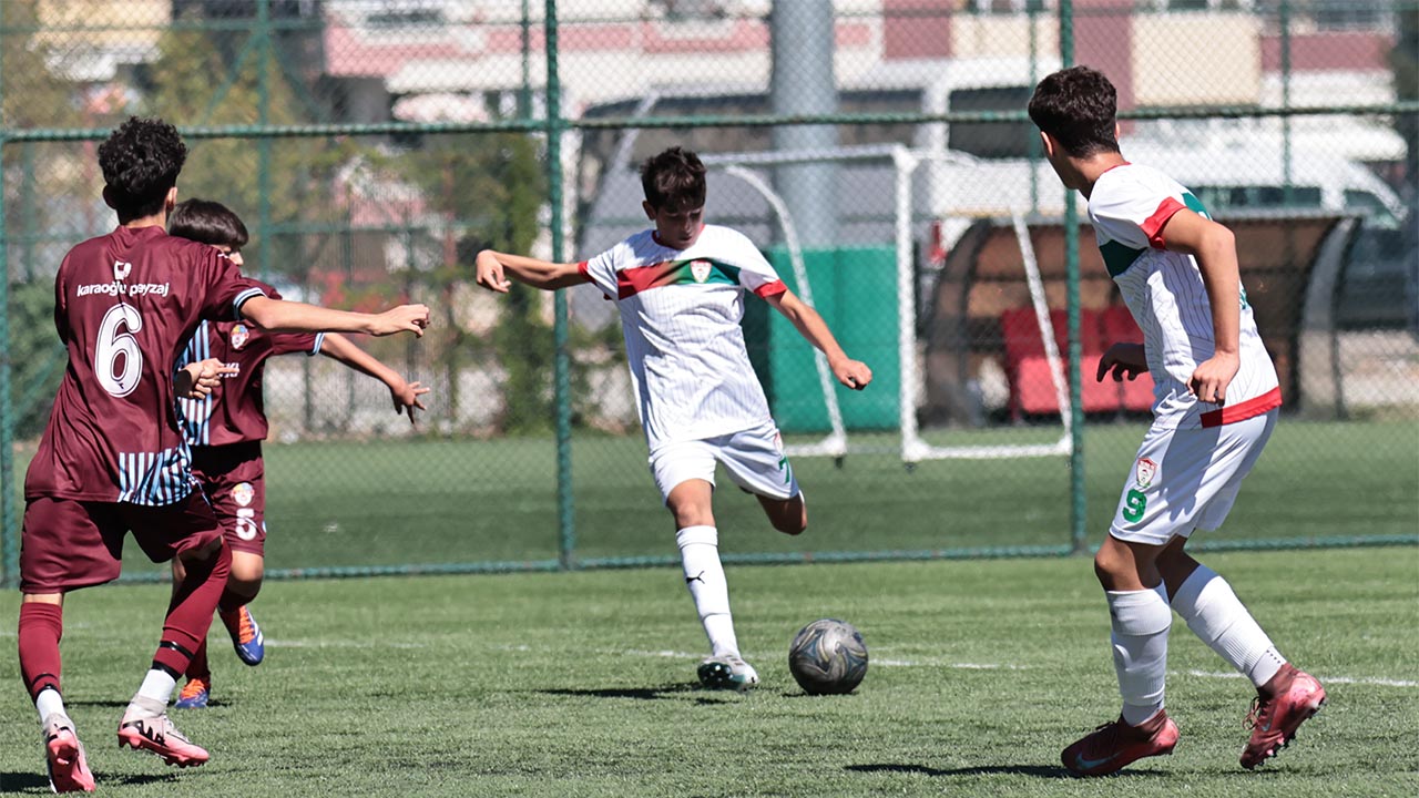 Bu Gençler Çok Farklı (3)