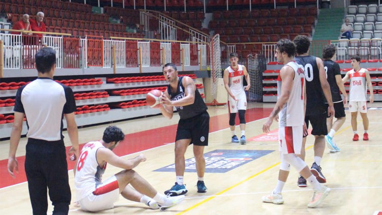Çiftlikköy Belediye Basketbolda Sezonu Açtı (7)