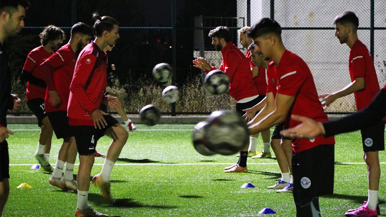 Çiftlikköy Belediyespor’da Antrenmanlar Başladı (5)
