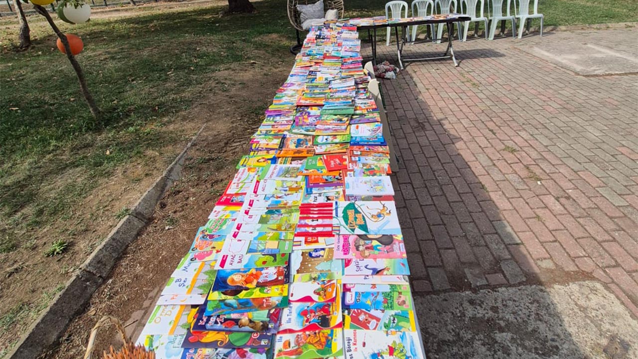 Çiftlikköy’de Açık Kütüphane Coşkusu (4)