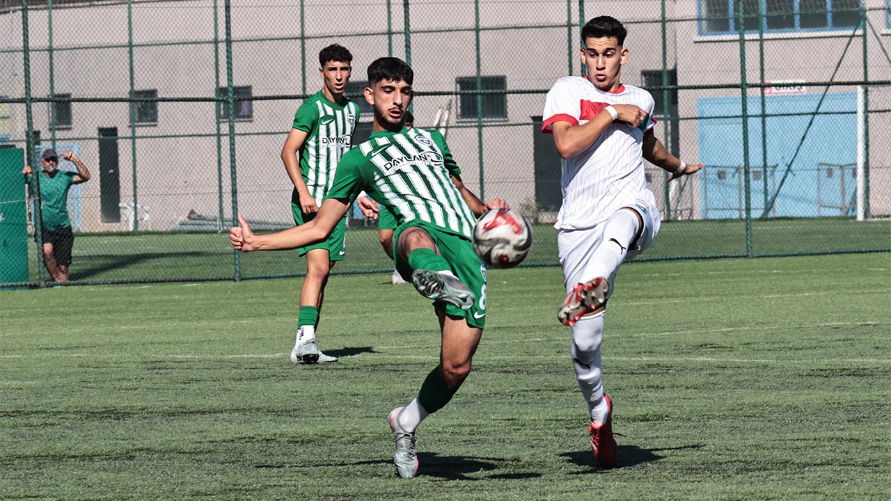 Gençler, Sultanbeyli’yi Elinden Kaçırdı (1)
