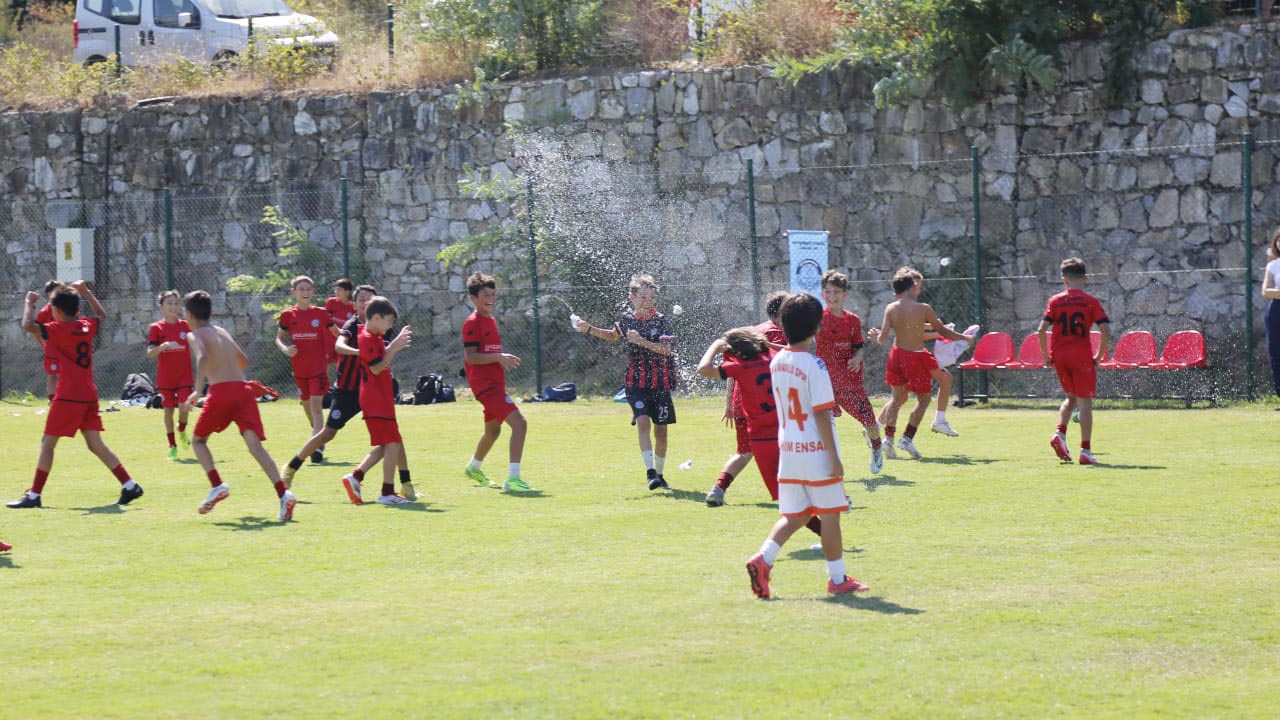 Junior Cup (2)