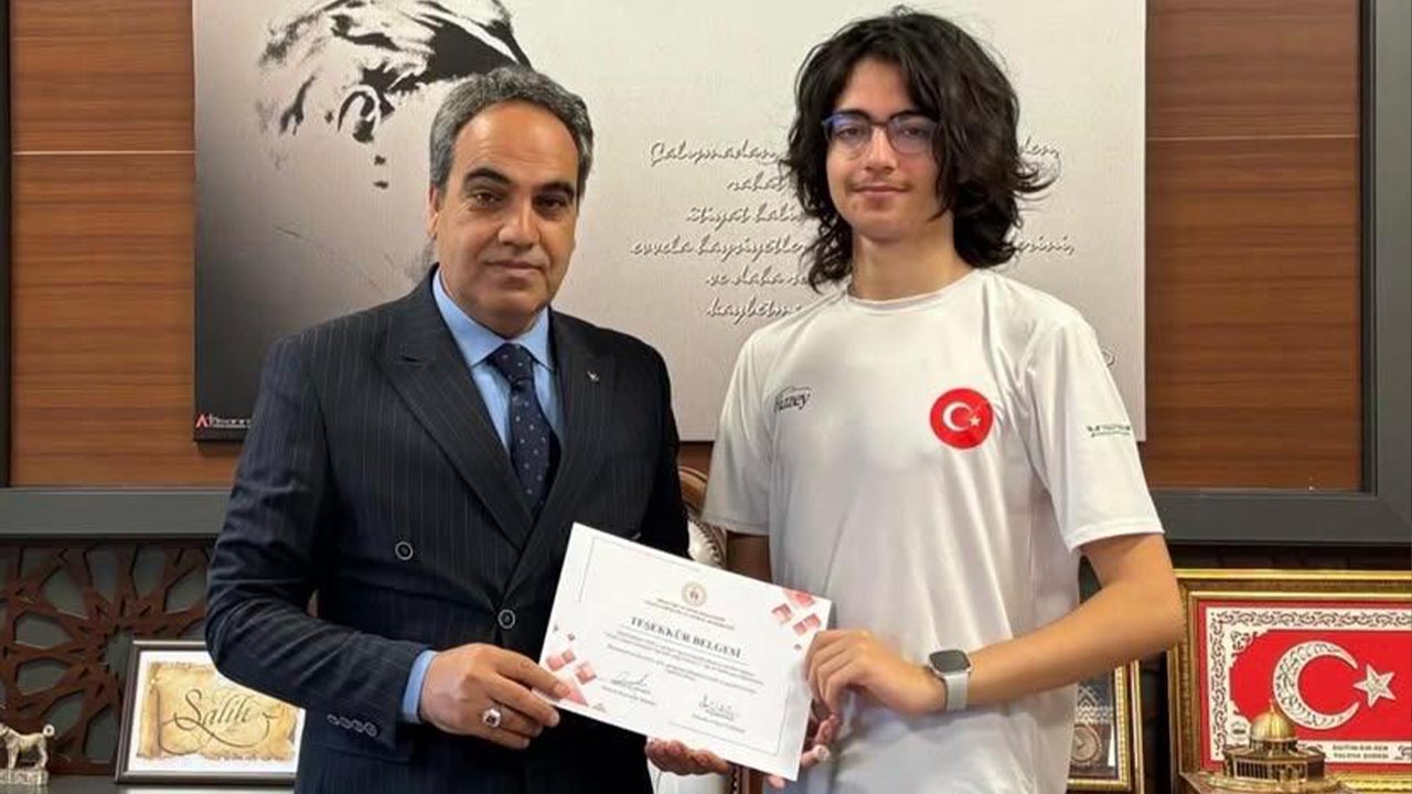Müdür Kılıç, Avsim’i Tebrik Etti (4)
