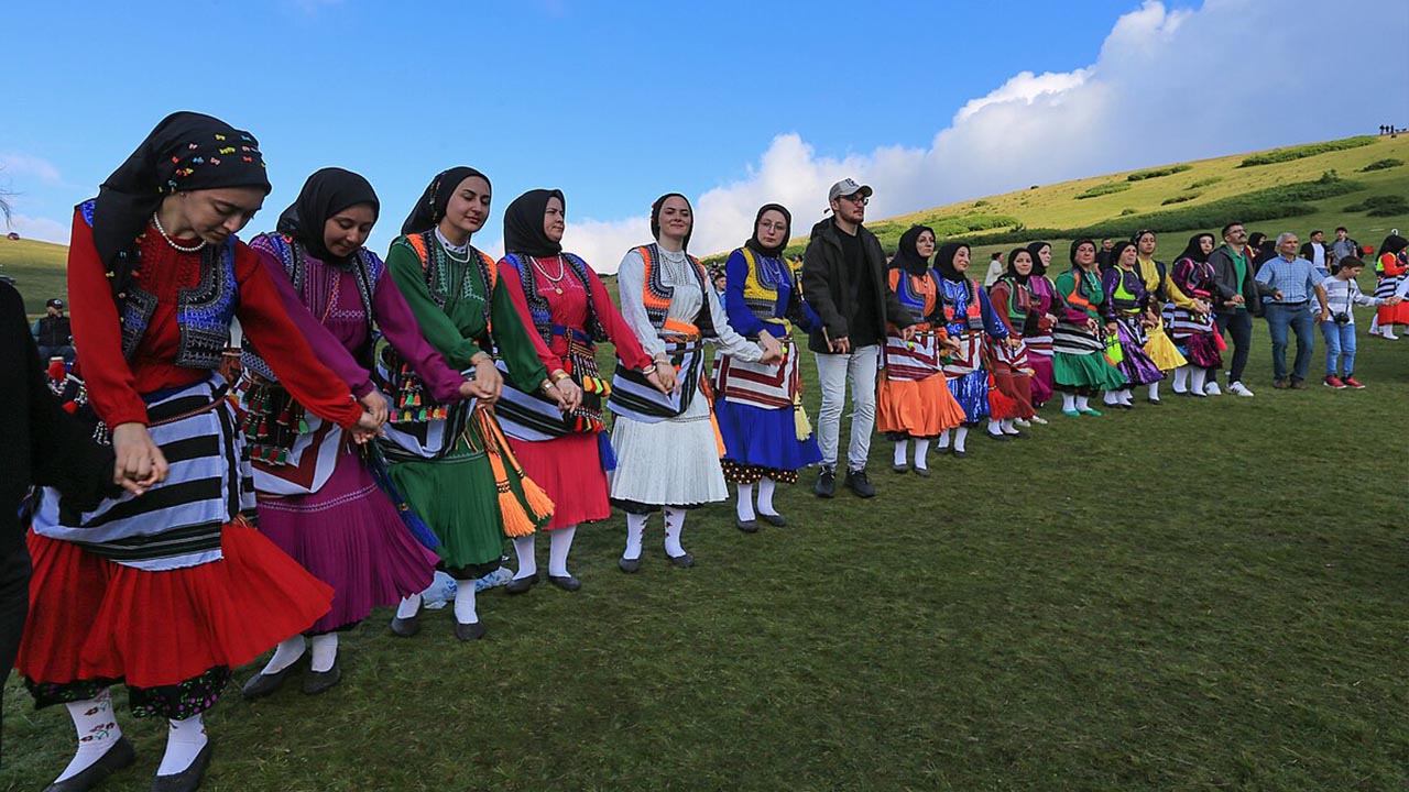Muhlamadan Halk Oyunlarına Rize Festivali Başlıyor (2)