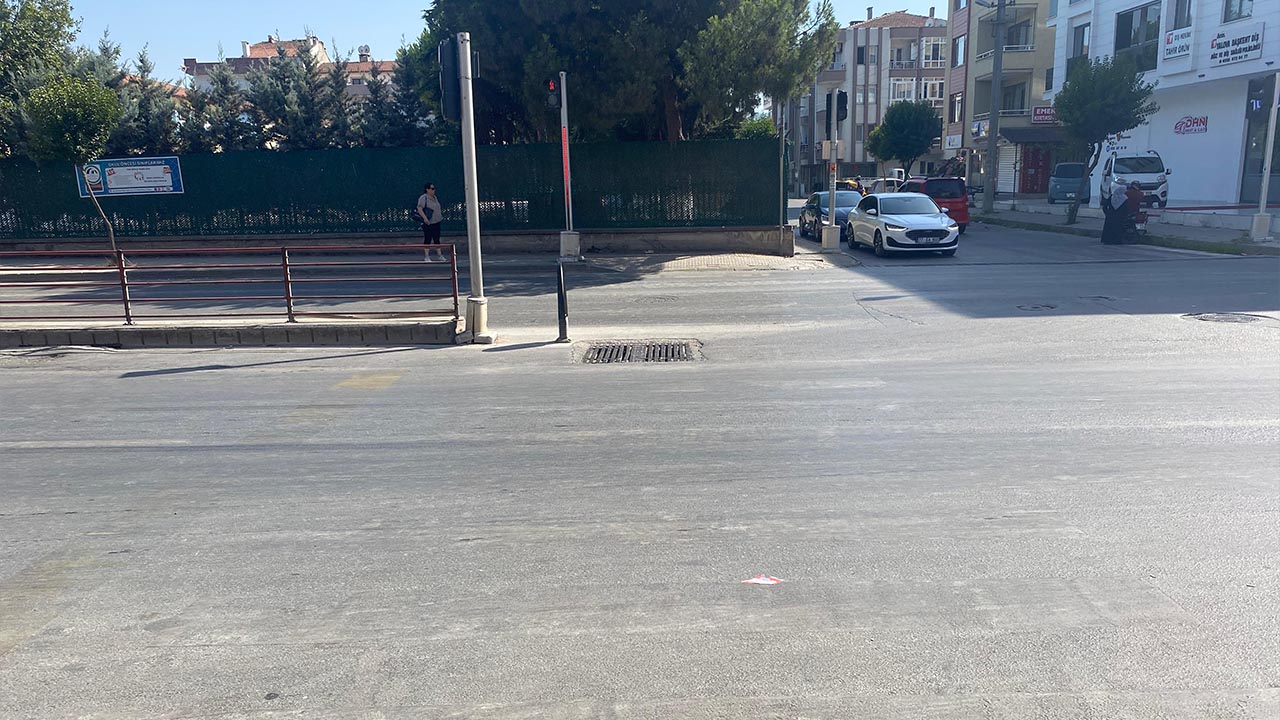Okul Yolunda Görünmez Tehlike (2)