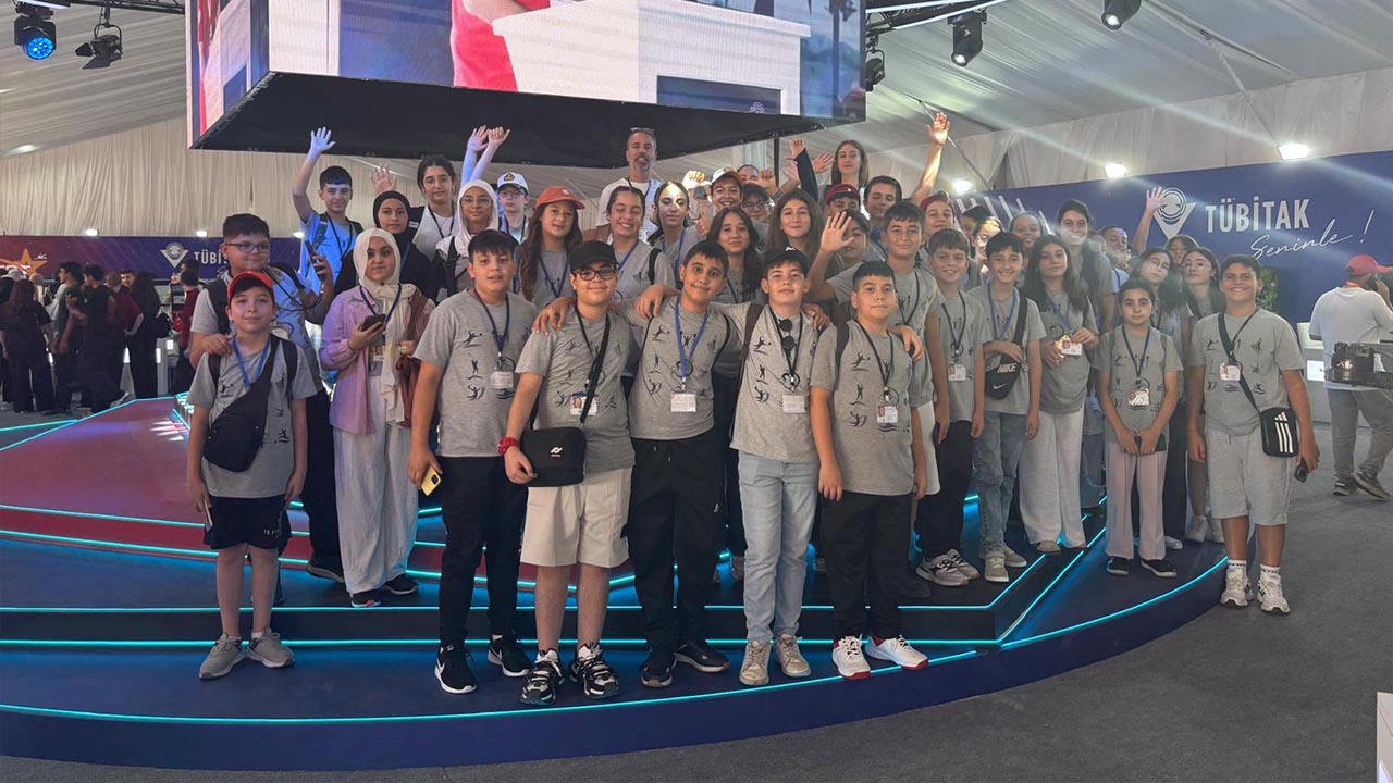 Saffet Çam Ortaokulu Teknofest’te! (1)