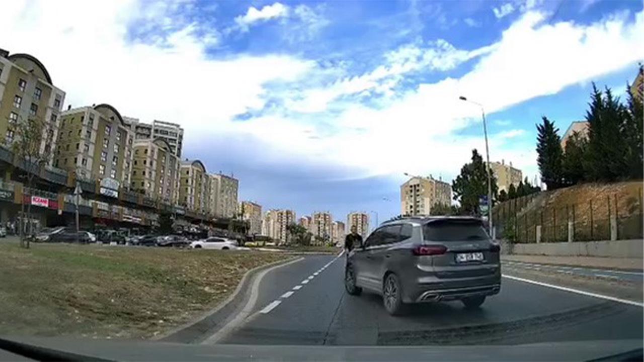 Istanbul Basaksehir Yol Kavgasi Adami Ezdi (1)