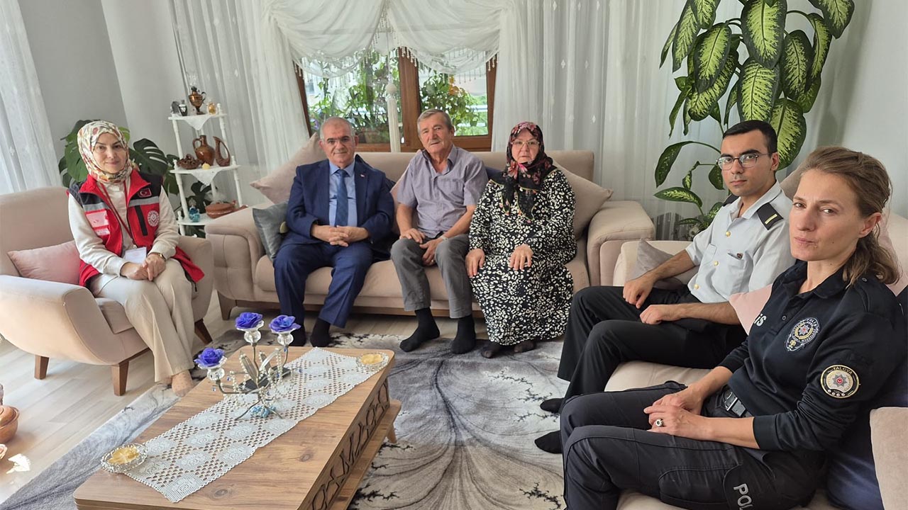 Yalova Aile Sosyal Hizmetler Gazilere Ziyaret (4)