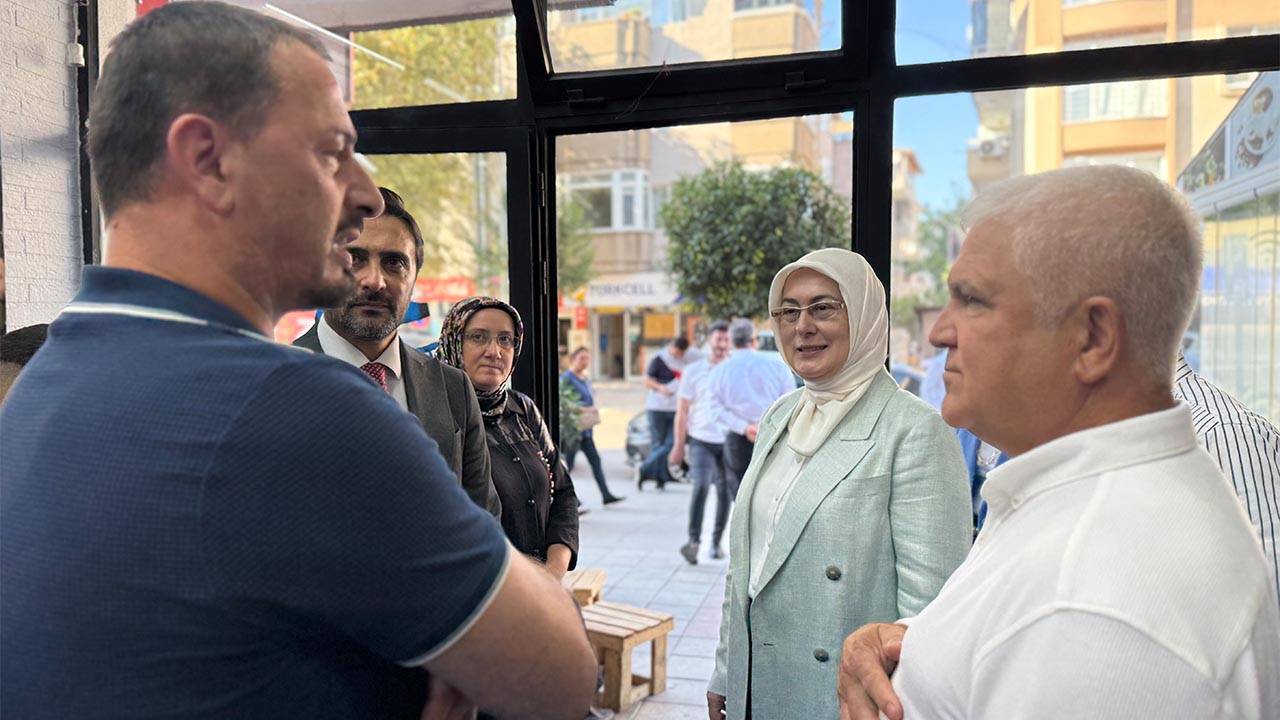 Yalova Ak Parti Vekil Sehir Sokak Esnaf Ziyaret (3)