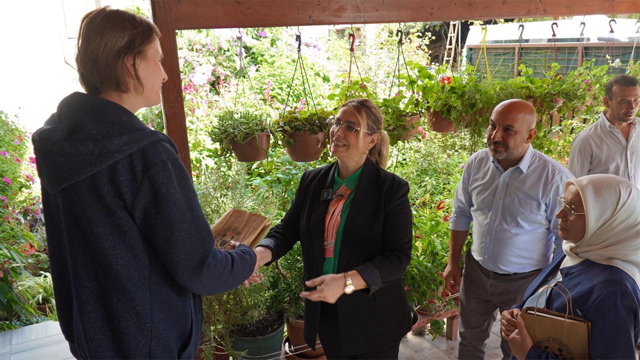 Yalova Altinova Belediye Baskan Esnaf Ahilik Hafta Ziyaret Kutlama (1)